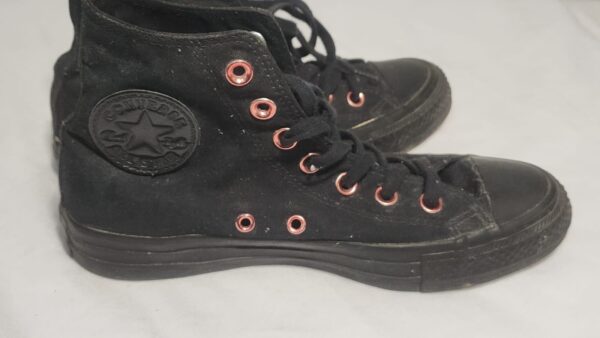 CONVERSE NEGRAS,USADAS, 26 cm de largo, altas, ORIGINALES. Negras. - Imagen 4